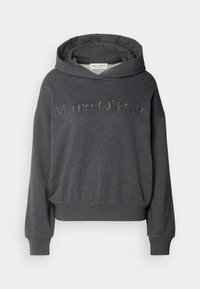 Sudadera con capucha en gris carbón y corte relajado, con un logo en relieve en la parte frontal y puños y dobladillo acanalados. Fabricada con tejido suave.