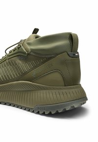 BOSS Trainers - green four