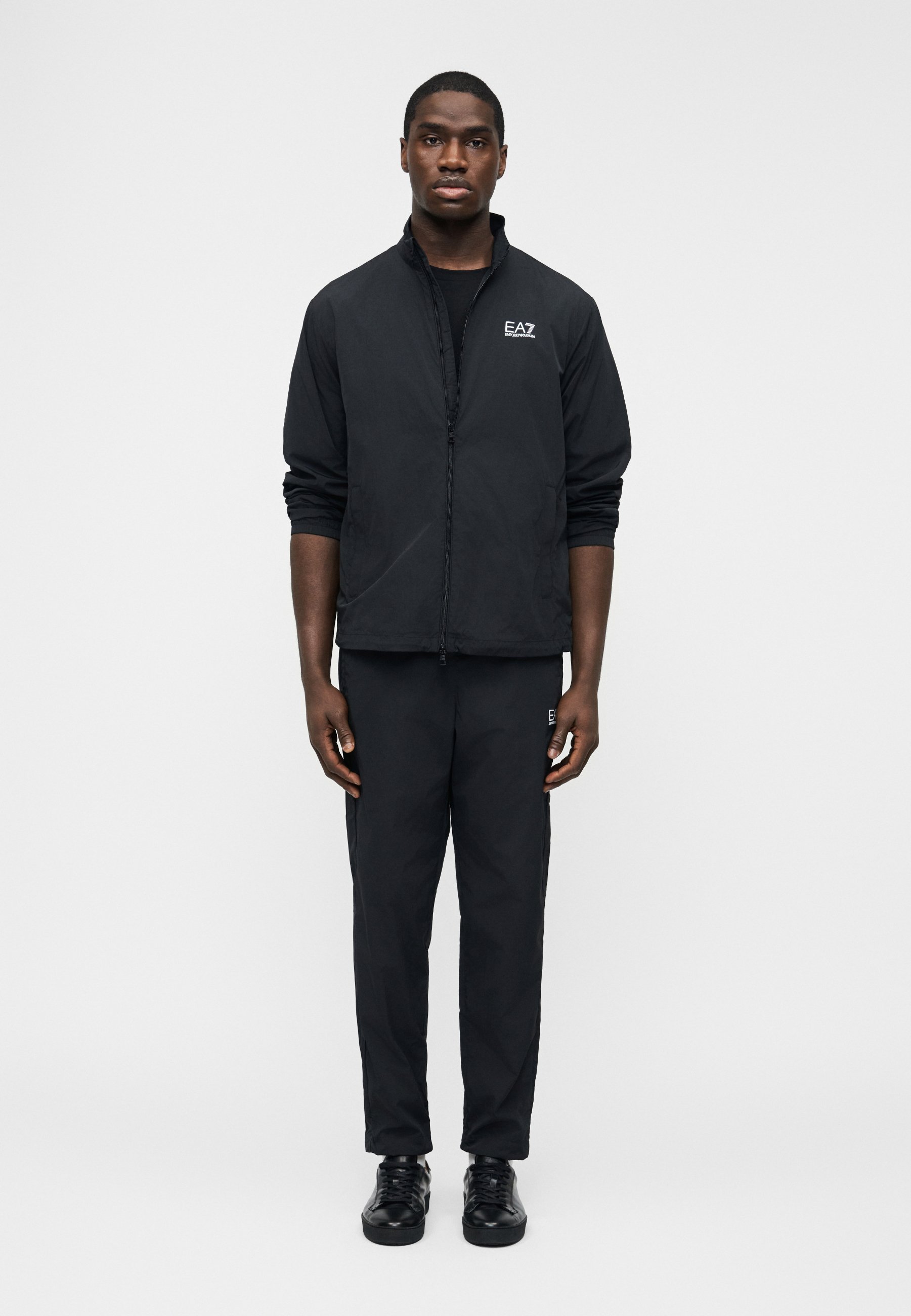 EA7 Emporio Armani TRAIN CORE SUIT SET - Tracksuit - black - Zalando