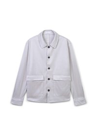 Helle graue Knopfjacket mit einem klassischen Kragen, langen Ärmeln, zwei Fronttaschen und schwarzen Knöpfen. Glatte Textur, minimalistisches Design.