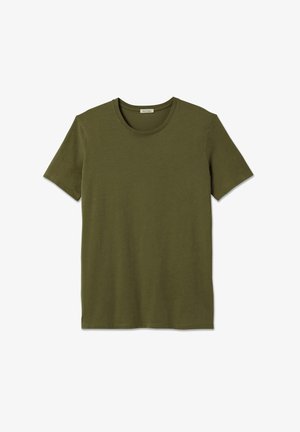 Maslinasto zeleni kratki rukav majica izrađena od mekanog materijala, s klasičnim okruglim izrezom i opuštenim krojem bez vidljivih uzoraka ili akcenata.