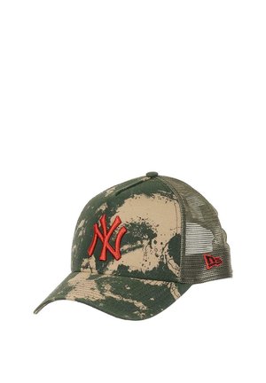 Camouflage baseball cap with a green and beige pattern, featuring a red embroidered logo on the front and a mesh back for ventilation.