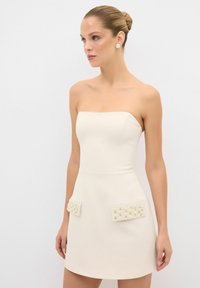 adL STRAPLESS WITH POCKET FLAPS - Juhlamekko - vanilla d