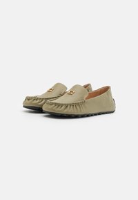 COACH RONNIE LOAFER - Mokkasiner - moss