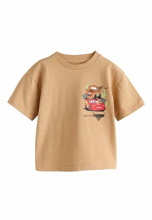 Detské tričko s krátkym rukávom pieskovej farby so znakmi Pixar Cars Lightning McQueen a Mater s kaktusom a kockovanými vlajkami.