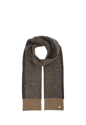 Gestrickter brauner Schal mit dunklen Akzenten und gerippten beigen Enden, zu einer Schlaufe gelegt mit einem Metall-Label unten rechts.