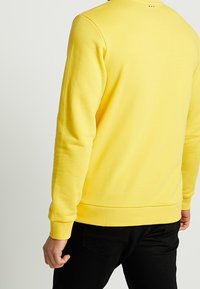 Napapijri Felpa - yellow