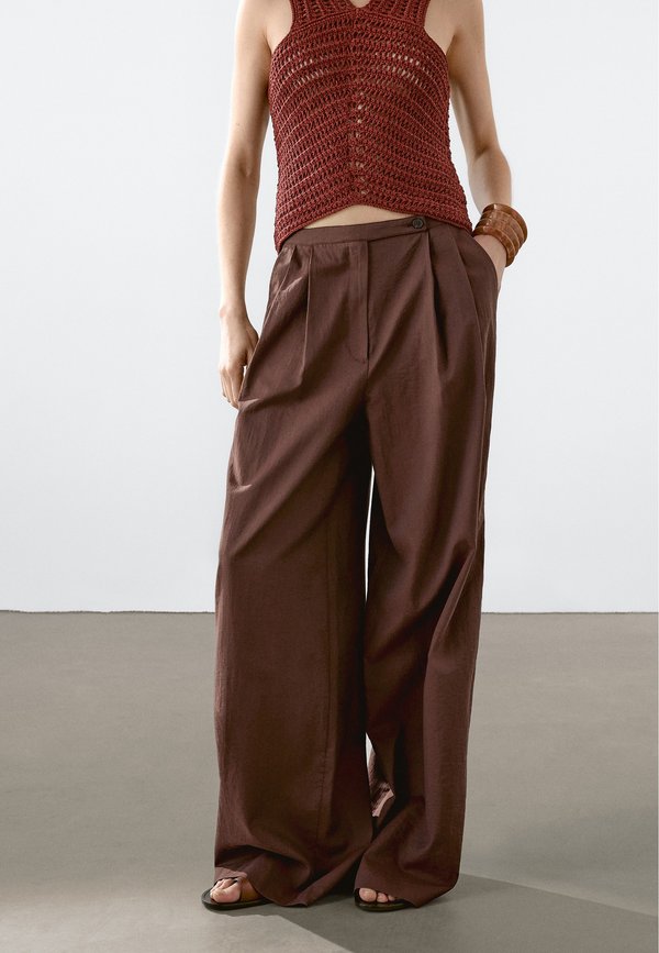 FLOWING - Trousers - bordeaux