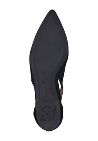 Semelle de chaussure à talon haut en suède noir, forme à bout pointu, fond en caoutchouc texturé, détail de logo en relief, finition lisse.