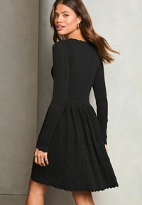 Lipsy Pletené šaty - black