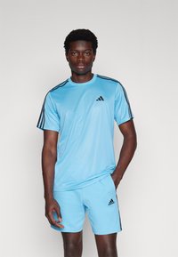 adidas Performance TRAIN ESSENTIALS BASE 3-STRIPES - T-skjorte til trening - blue burst   black