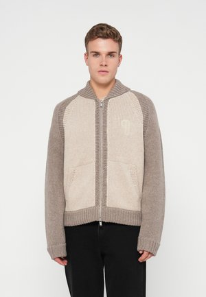 DRYKORN LAKYN - Vest - brown