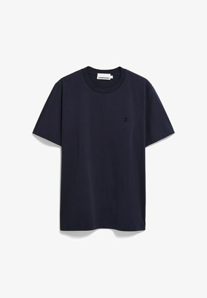 T-shirt in cotone blu navy con maniche corte, scollo tondo e piccolo logo ricamato sul petto a sinistra. Tessuto dalla texture liscia, vestibilità classica.