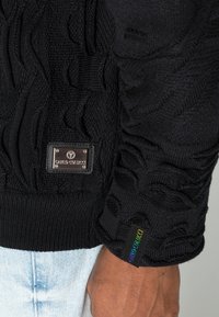 Carlo Colucci Sweter