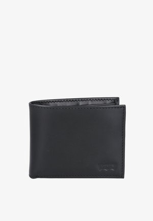 Cartera bi-fold de piel negra con costuras visibles y logo de Levi's en relieve en la esquina inferior derecha sobre fondo blanco.