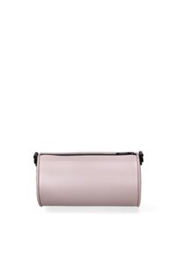 Borsa cilindrica rosa realizzata in materiale liscio, con chiusura a zip e dettagli neri. Design minimalista con una finitura senza cuciture.