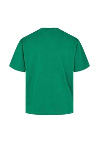 Camiseta verde lisa de manga corta vista por la parte trasera sobre un fondo blanco.