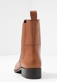 EDITED Klassiset nilkkurit - brown