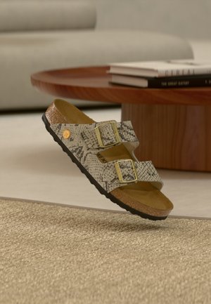 Birkenstock, ARIZONA PRINT SNAKE - Sandales - oyster