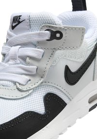 Nike Sportswear AIR MAX 1 EASYON - Trainers - white black pure platinum