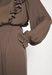 Bruuns Bazaar CINDY DAGNY PANT - Calças - major brown