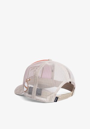 Kapa s bež stražnjim dijelom od mrežice, narančastim naglascima i uzorkom na obodu. Ima logotip na zakrpi i podesivu snapback kopču.