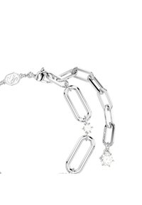 Silverkedja armband med avlånga länkar, prydd med två klara kristallaccent, slät yta och karbinhake.