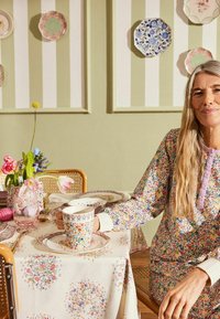 Cath Kidston HENLEY - REGULAR FIT SET - Pyjamas - blue red ditsy floral