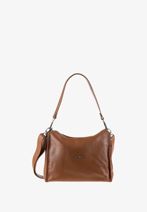 Borsa a spalla in pelle marrone con finitura testurizzata, tracolla regolabile singola e un logo discreto sulla parte anteriore. Forma morbida e sformata.