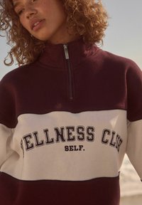Self. HALF ZIP - Pusa - burgundy red