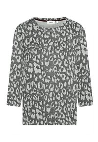 Grauer Strickpullover mit Dreiviertelärmel, der ein schwarz-weißes Leopardenmuster aufweist. Rundhalsausschnitt mit einer weichen Textur.