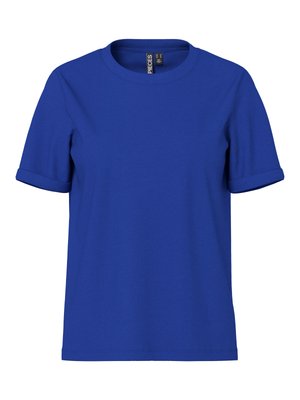 Απλό μπλε βασιλικό κοντομάνικο T-shirt με γυριστές μανσέτες και στρογγυλή λαιμόκοψη, παρουσιάζεται σε λευκό φόντο.