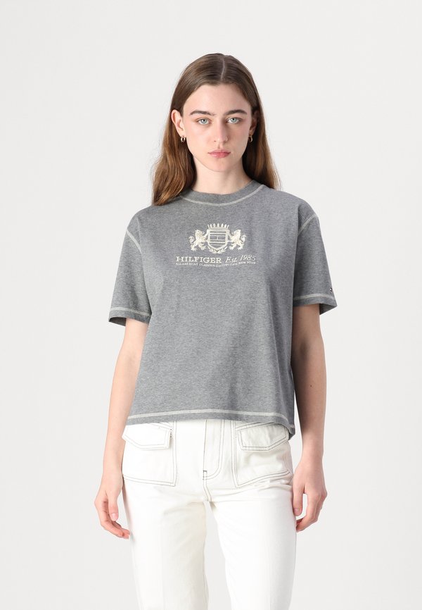 NEAT VARSITY - Basic T-shirt