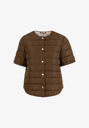 Jachetă scurtă maro, matlasată, cu mâneci scurte, decolteu rotund și nasturi aurii cu capse în față.