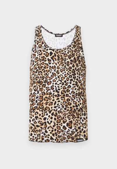 Αμάνικο τοπ με καφέ, μαύρο και μπεζ σχέδιο λεοπάρδαλης και μια μικρή μαύρη ετικέτα στο κάτω ράψιμο σε λευκό φόντο.