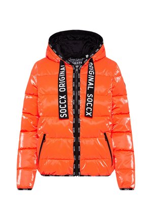 Gepolsterte Jacke in leuchtendem Orange, mit Kapuze, glänzender Oberfläche, schwarzen Reißverschlüssen und kräftigen schwarz-weißen Logogurten.