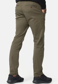INDICODE JEANS Chinosy