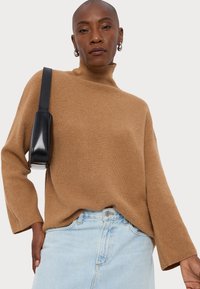 KNITID OVERSIZED ROLL NECK - Svetr - chestnut