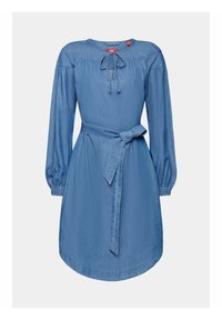 Robe en jean bleu à manches longues avec une ceinture nouée à la taille et un petit nœud au col rond.