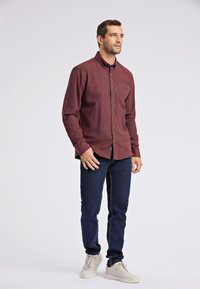 Lindbergh BRUSHED LS - Camicia - dark red