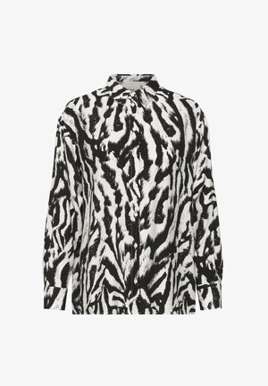 Czarna i biała koszula w paski zebry z długim rękawem, zapinana na guziki, z kołnierzykiem i lekko bufkami przy mankietach.