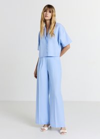 Calliope COLLETTO REVERS - Camicia - celeste
