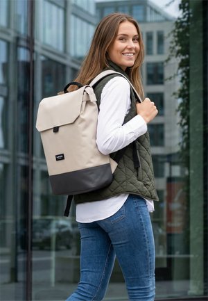 Larkson, NINA - Mochila - sand grey