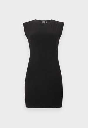 Čierne priliehavé minišaty bez rukávov s okrúhlym výstrihom a štruktúrovanými ramenami na bielom pozadí.