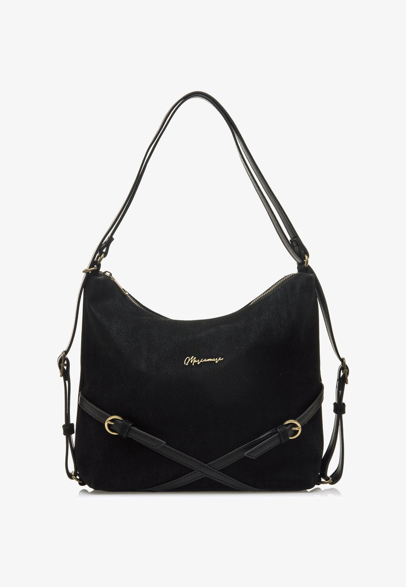 Borsa a mano in suede nero con forma curvilinea, chiusura con zip e logo in oro come dettaglio. Due tracolle regolabili con decorazione incrociata.