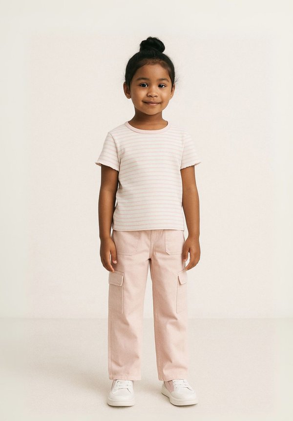 WIDE POCKETS - Jeans Straight Leg