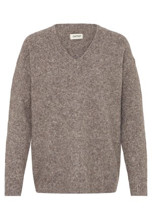 Suéter de punto marrón de textura suave con cuello en V, mangas largas y un ajuste relajado. Fibras claras y oscuras prominentes crean un patrón jaspeado.