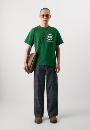 Pal Sporting Goods INTERNATIONAL UNISEX - Print T-shirt - green