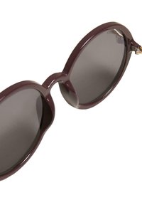 Urban Classics UNISEX ACCESSOIRES CANNES WITH CHAIN - Ochelari de soare - cherry