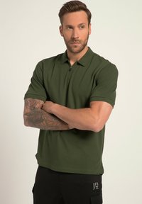 JP1880 Poloshirts - olive
